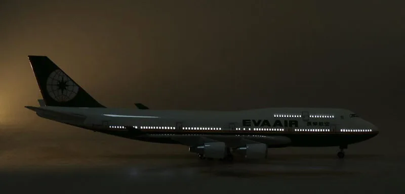 Novel 1/150 масштаб 47 см самолет Boeing B747 самолет тайваньский EVA авиакомпания Модель W светильник и колесо литой пластмассовый полимерный самолет