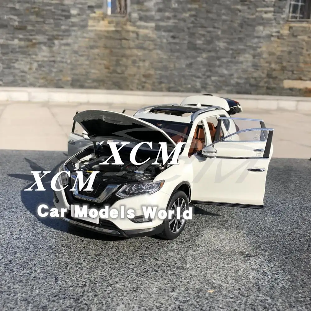 Литая модель автомобиля для изгой 1:18(белый)+ маленький подарок