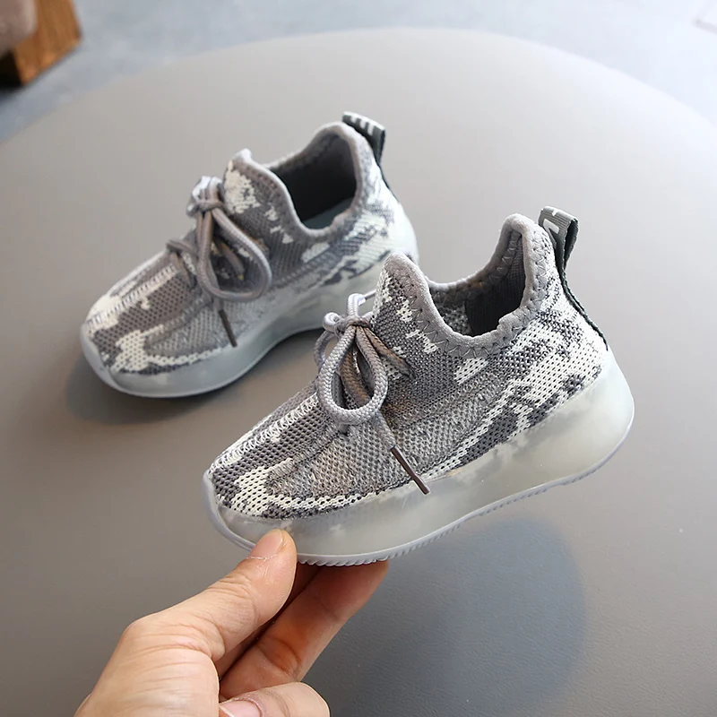 sports shoes for 5 year boy