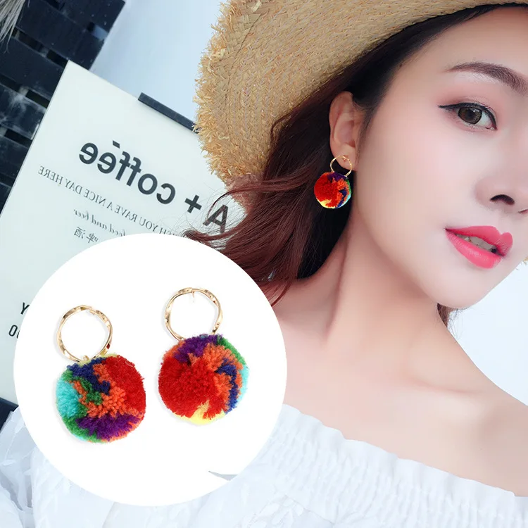 

2020 Real Women Pendientes Oorbellen South Korea East Gate Plush Autumn Earrings Female Temperament Coloured New Retro Ear Nail