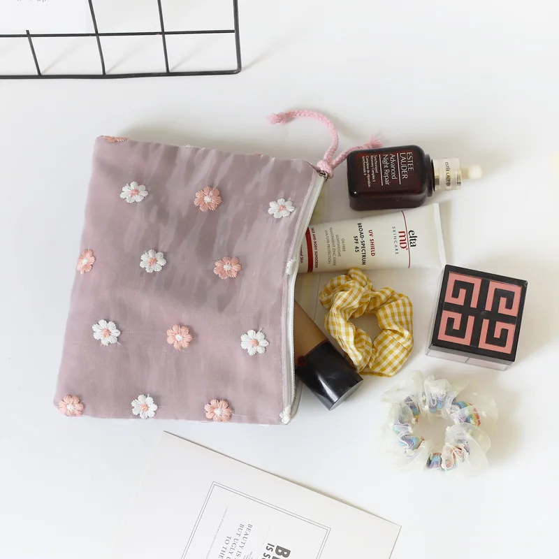 Small Daisy Flower Mini Sweet Wallet Portable Cosmetic Bag Cute Flower Storage Bag