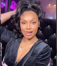 Pelucas de cabello humano brasileño suelto con frente de onda de encaje profundo para mujeres negras, prearrancado, 360, peluca con cierre de encaje Remy 4x4