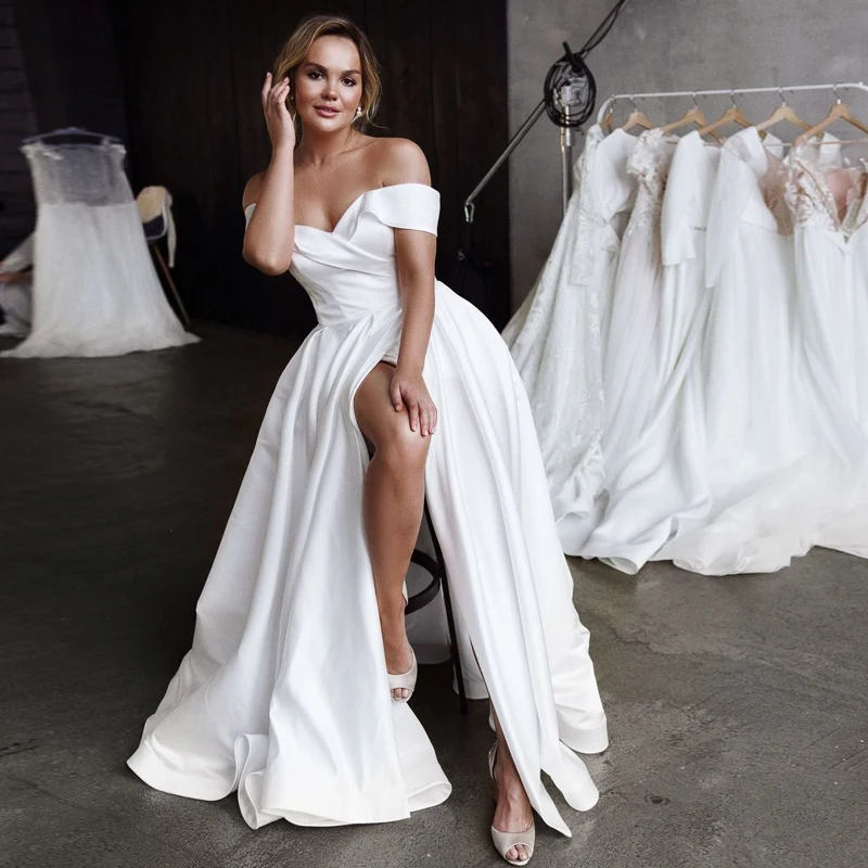 

Simple Boat Neckline Satin Wedding Dress with Slit White Ivory Champagne Elegant Princess Bridal Gown Customized