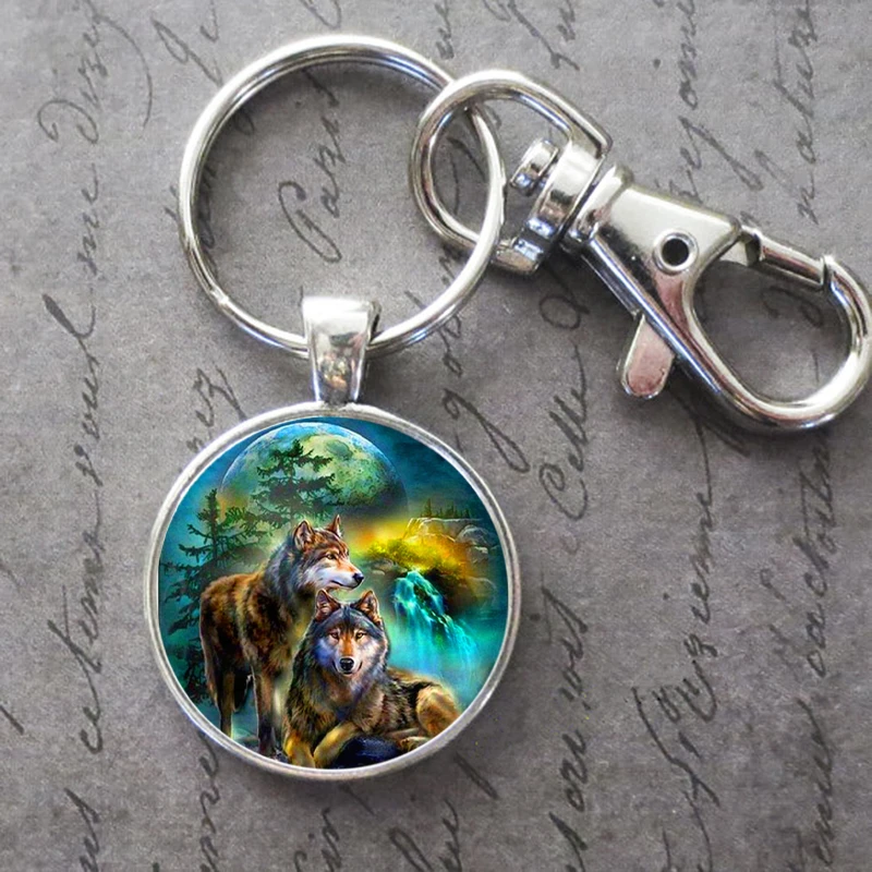 

Art Wolf and Full Moon Key Ring Key Chain Buckle Glass Crystal Pendant Birthday Festival Anniversary Gift Jewelry Accessories