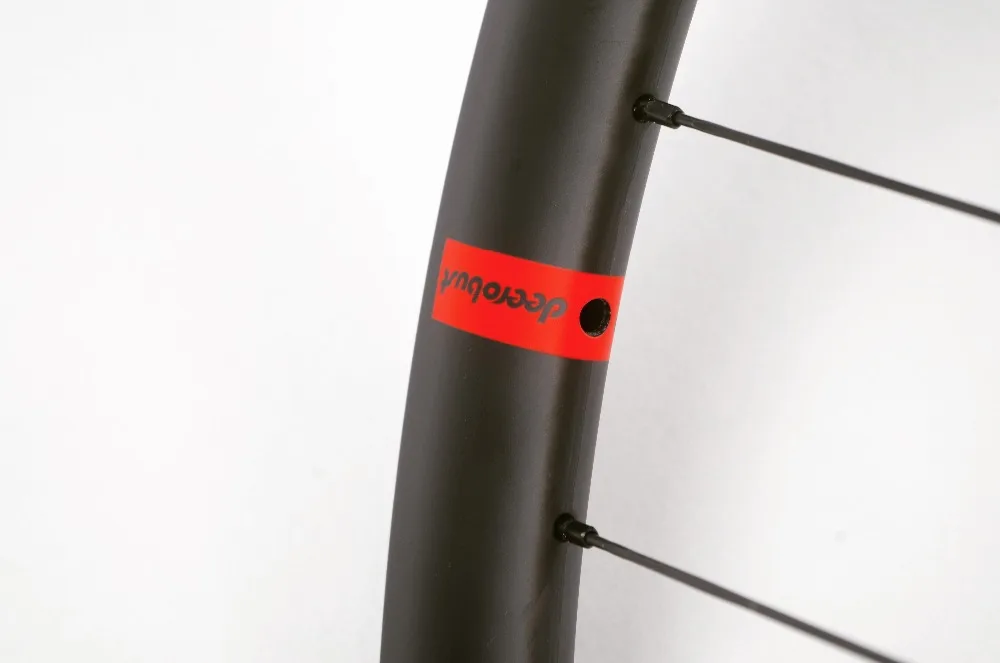 road disc carbon wheels