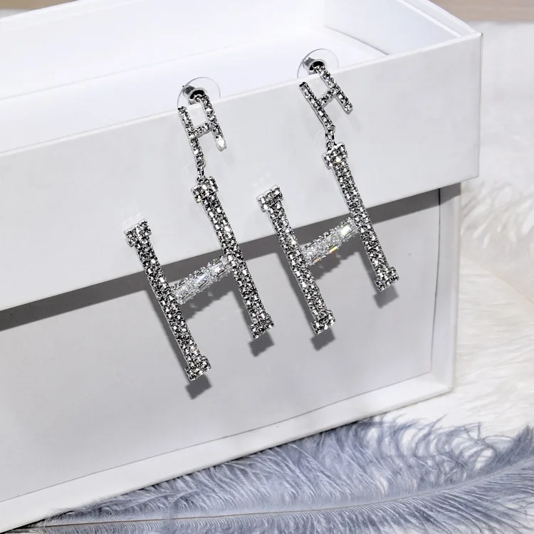 锆石镶钻H字母9.7元6