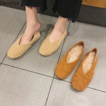 

Peas shoes female 2019 autumn and winter new fur shoes flat shallow mouth lazy one foot lambs milk grandma shoes