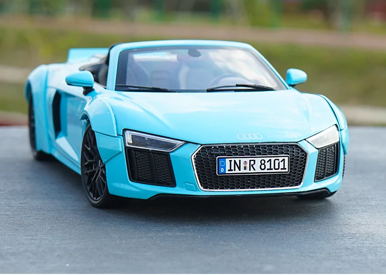 Авторизованный подлинный 1/18 масштаб Audi R8 V10 plus R8 литой синий автомобиль модель на день рождения/Рождество подарок, коллекция