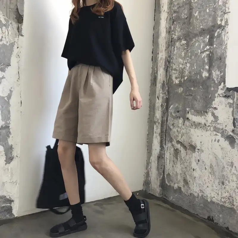 womens knee length shorts