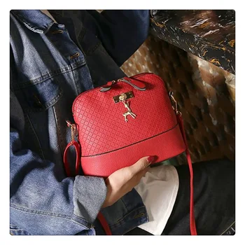 

2019 New Women's Bag Deer Pendant Women's Shoulder Bag Messenger Bag Fashion Shell Square Sling Bag