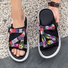 Мужские модные сандалии; летние шлепанцы; мужские модные Нескользящие пляжные сандалии в Корейском стиле; Вьетнамки; сандалии елочкой