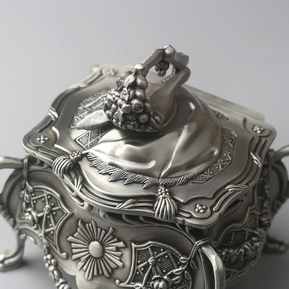 ROSIKING Emboss Alloy Metal Music Box Wind Up and Golden Movement Music Box for Christmas/Birthday/Valentine's Day 5