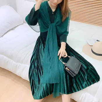 

LANMREM pleated scarf bandage dresses 2020 autumn New loose large size slimming base Western style velvet folded clothes YK030