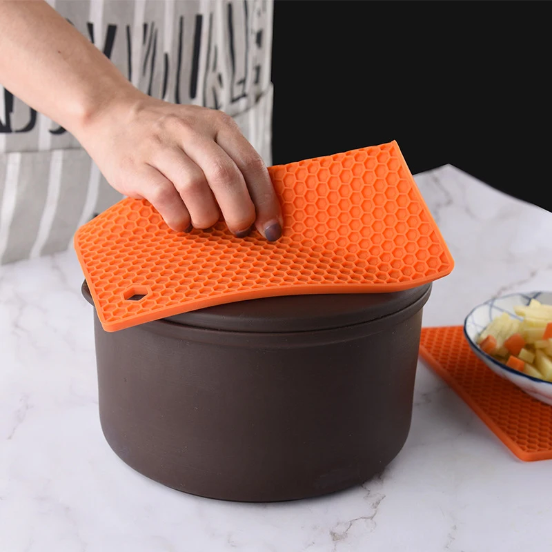 18cm Honeycomb Silicone Mat Drink Cup Coasters Heat Resistant Placemat Bowl Pad Square Non-Slip Pot Holder Kitchen Accessories