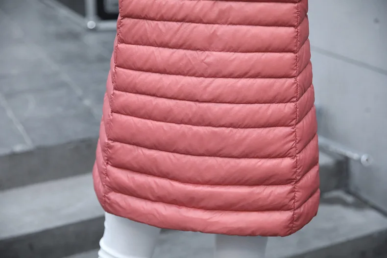 Женский пуховик средней длины с капюшоном женская осенняя и зимняя тонкая приталенная модная куртка в Корейском стиле