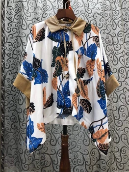 

2020 Spring and Summer New Women's Color Matching Lapel Printing Pattern Decorative Bat Sleeve Loose All-match Top 607