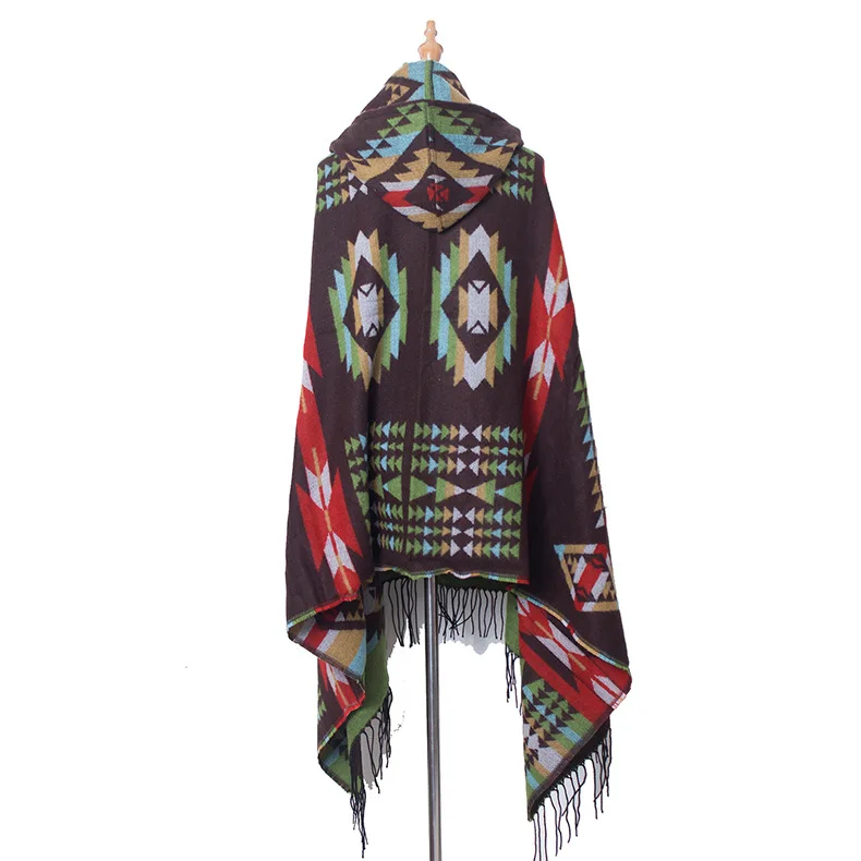 Boho Ethnic Style Hooded Shawl Autumn And Winter Christmas Novelty Horns Buckle Ethnic Style Hooded Cape Shawl Scarf - Цвет: coffee