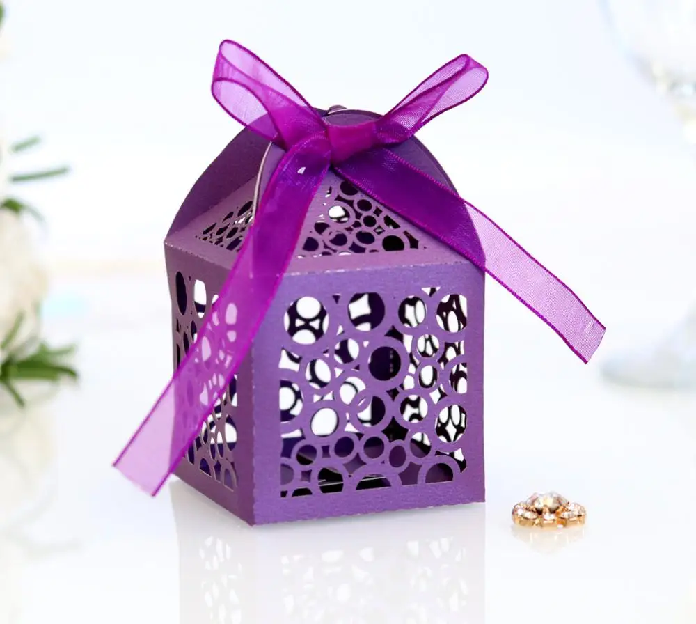 B 50pcs small circle Hollow Cross Candy Box Angel Gift Box For Baby Shower Baptism wedding First Communion Christening Party Decor - Цвет: B