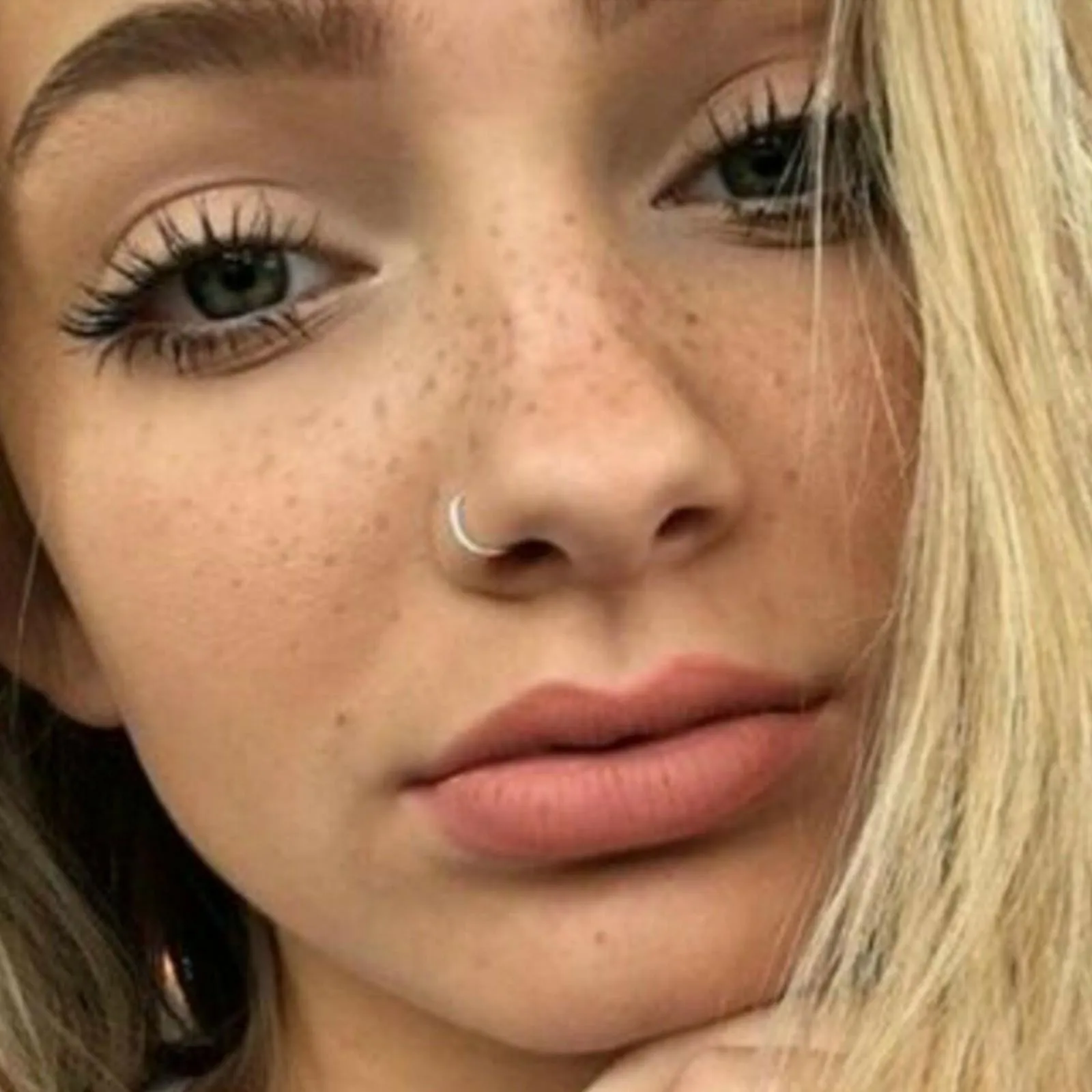2pcs 20G 0.8mm Thin Fake Nose Ring Septum Helix Nostril Piercing Labret Lip Fake Piercing Titanium Cartilage Earrings Hoop nose rings piercing jewelry body piercing earrings ear piercing jewelry hoop earrings body piercing jewelry body jewelry