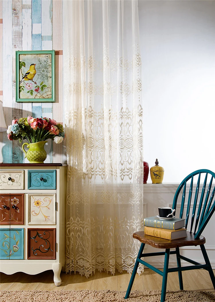 2440718013_1566249100