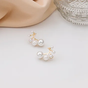 

Retro Sweet Size Arc Pearl Earring Sense of Design Gentle Graceful Delicacy Ear Stud