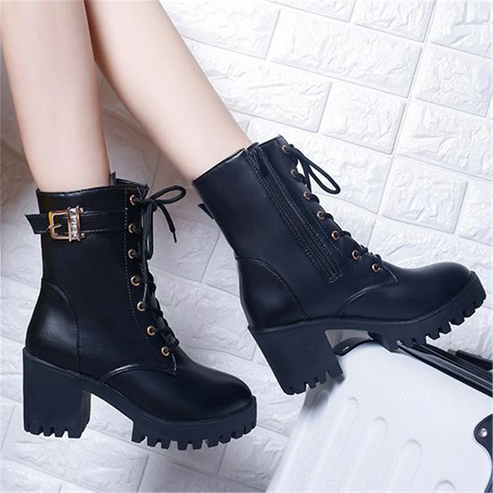 

European style 2019 winter new British short boots ladies high heel thick thick heel belt motorcycle Martin boots women's shoes
