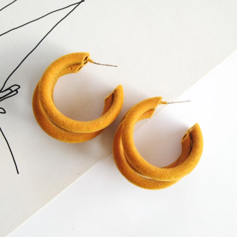 New winter plush velvet circle C shape earrings Vintage joker temperament female stud earrings for women Fine jewelry - Окраска металла: yellow