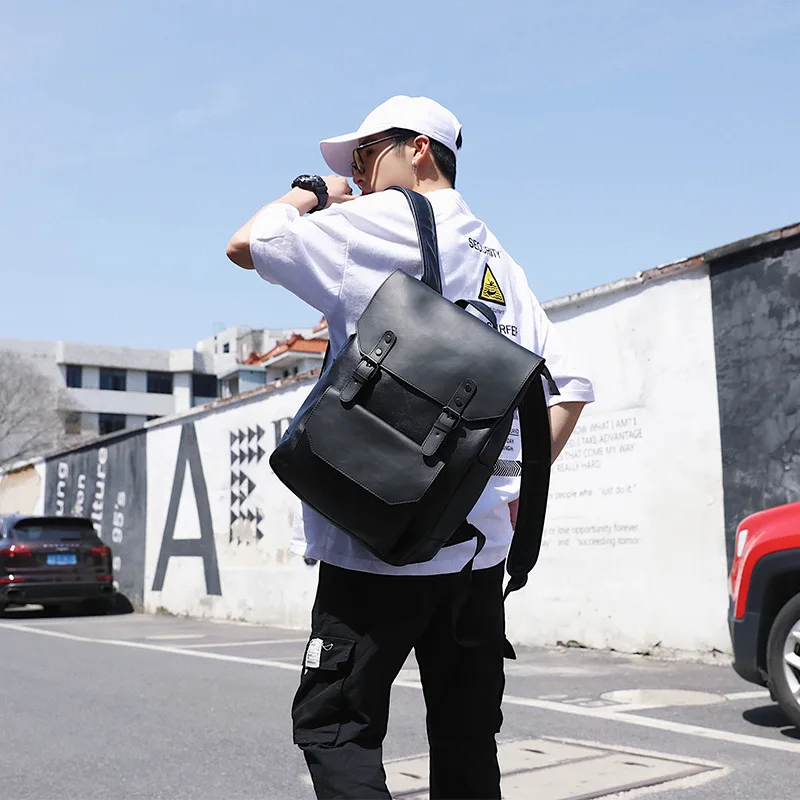 

Korean version of the new mad horse leather men's shoulder bag trend European and American style schoolbag