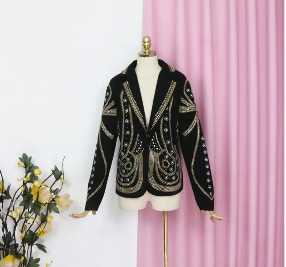

2019 New Spring Autumn Turn-down Collar Full Sleeves Metal Beaded No Buttons Short Jacket Female Single Suit Black Coat vadim