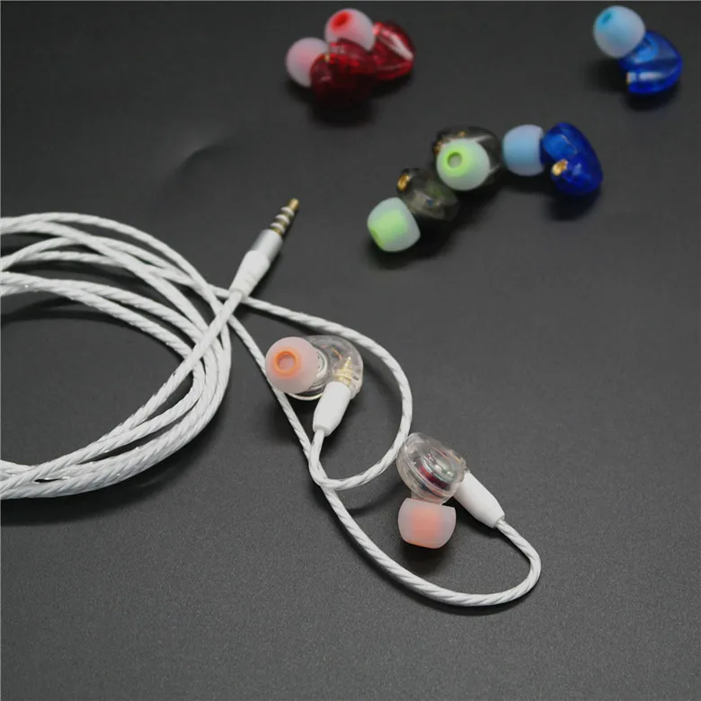 MMCX pluggable earphone head can be equipped with