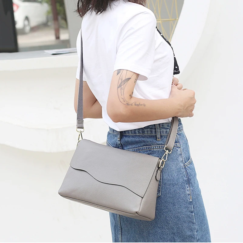 

Natural Cow Leather Flap Small Women's Messenger bags Brand Cover Open Soft Genuine Leather Shoulder bag Women Crossbody bags