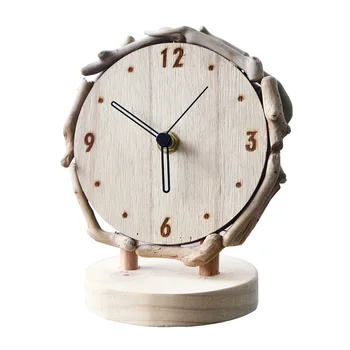 

Vintage idyllic wooden desktop small clock Creative returns to the natural art table clock