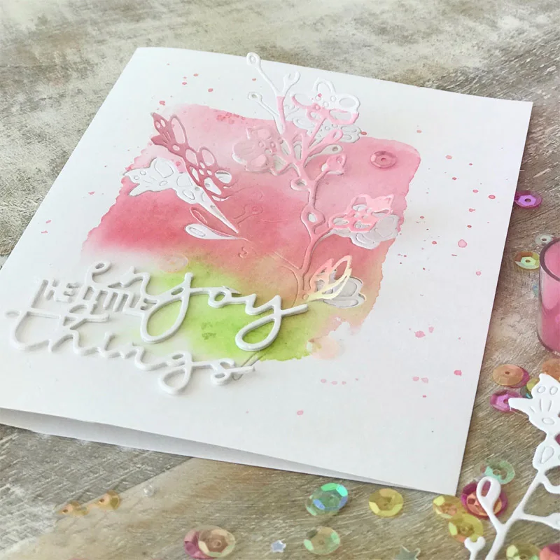 Наслаждайтесь мелочами высечки для открыток делая фразу металлические