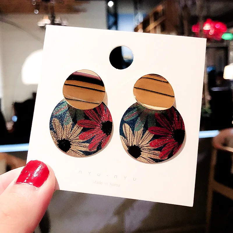 

Bohemia Multicolor Water Drop Leather Earrings For Women Sequins PU Leather Long Dangle Earrings Fashion Jewelry Party Gifts