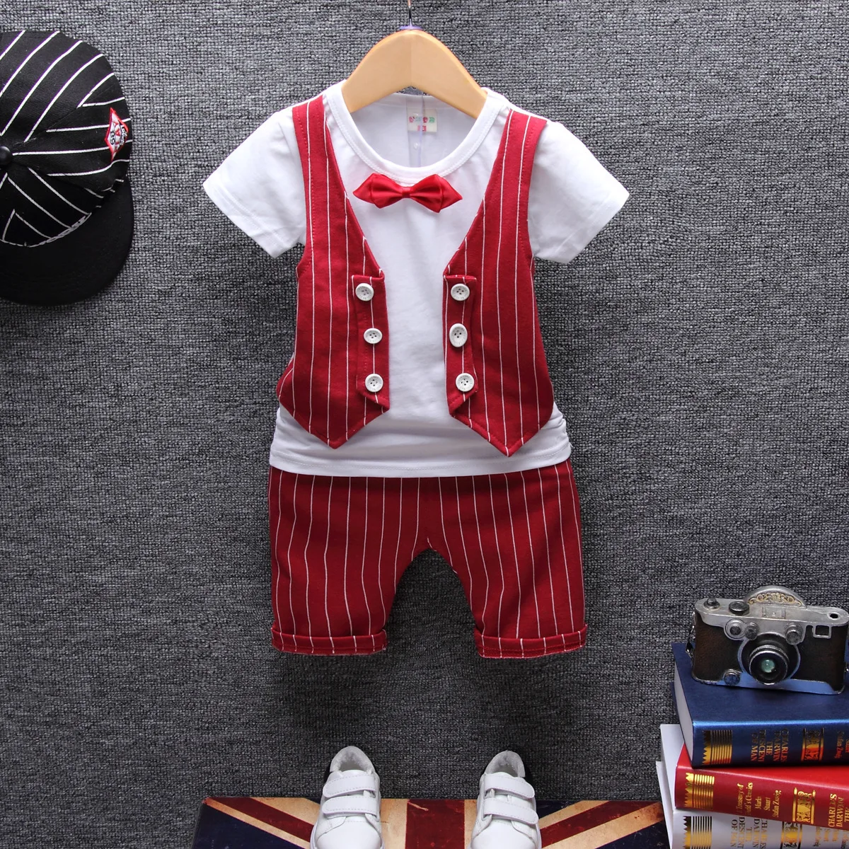 Летнее платье для малышей; От 0 до 13 лет для мальчиков; одежда для малышей; штаны с поясом в западном стиле для мальчиков; красивая детская одежда из двух предметов - Цвет: Z40-red