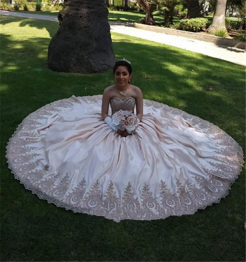 Sweetheart Beading Champagne Quinceanera Dresses with Gold Lace Ball Gown Prom Formal Gowns Sweet 16 Dress vestidos de 15 anos