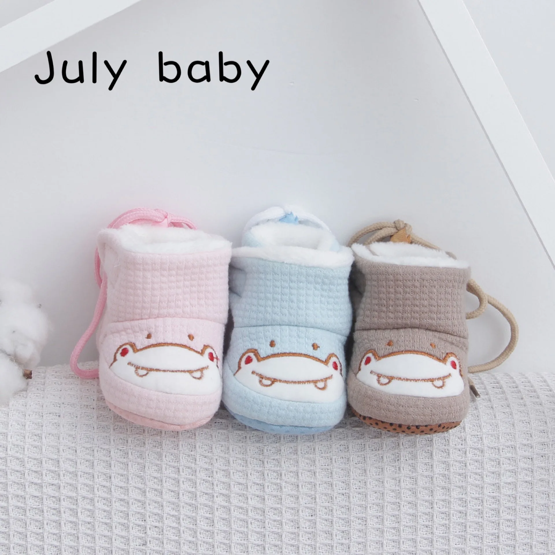 

July baby autumn and winter plus velvet warm men and women baby toddler soft bottom newborn baby cotton shoes