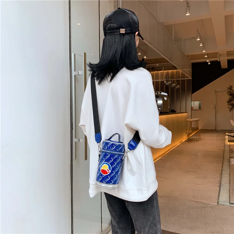 

Small Cans Drum Women's 2019 New Style Cool Fashion Western Style Cylinder Small round Bag Versitile Fashion Messenger Bag