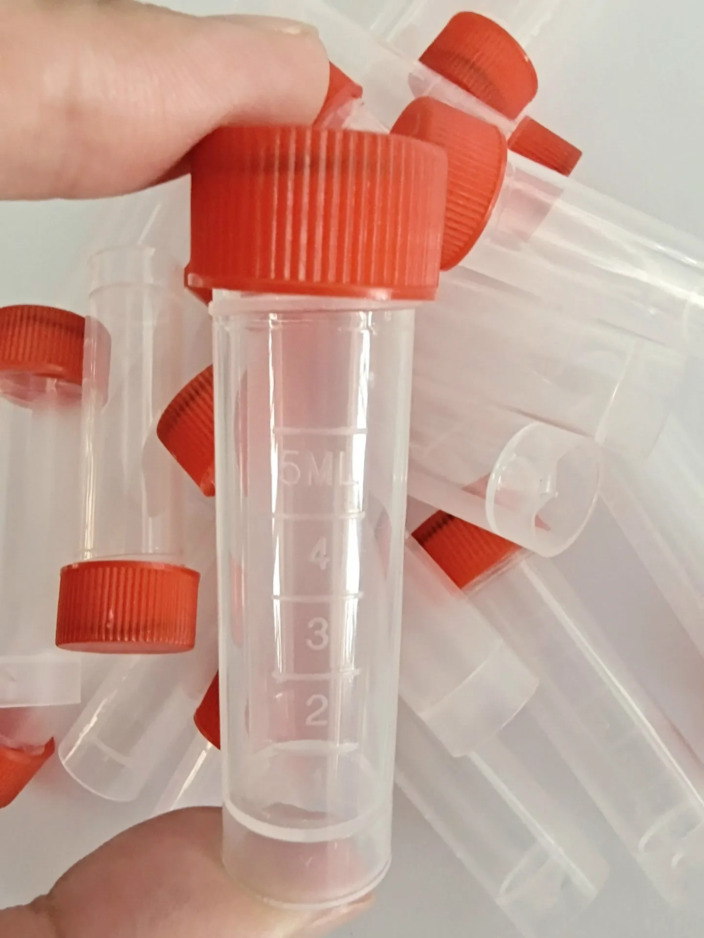 10Pcs 5ml plastic graduated cryotube with red screw cap frozen test tube | Дом и сад