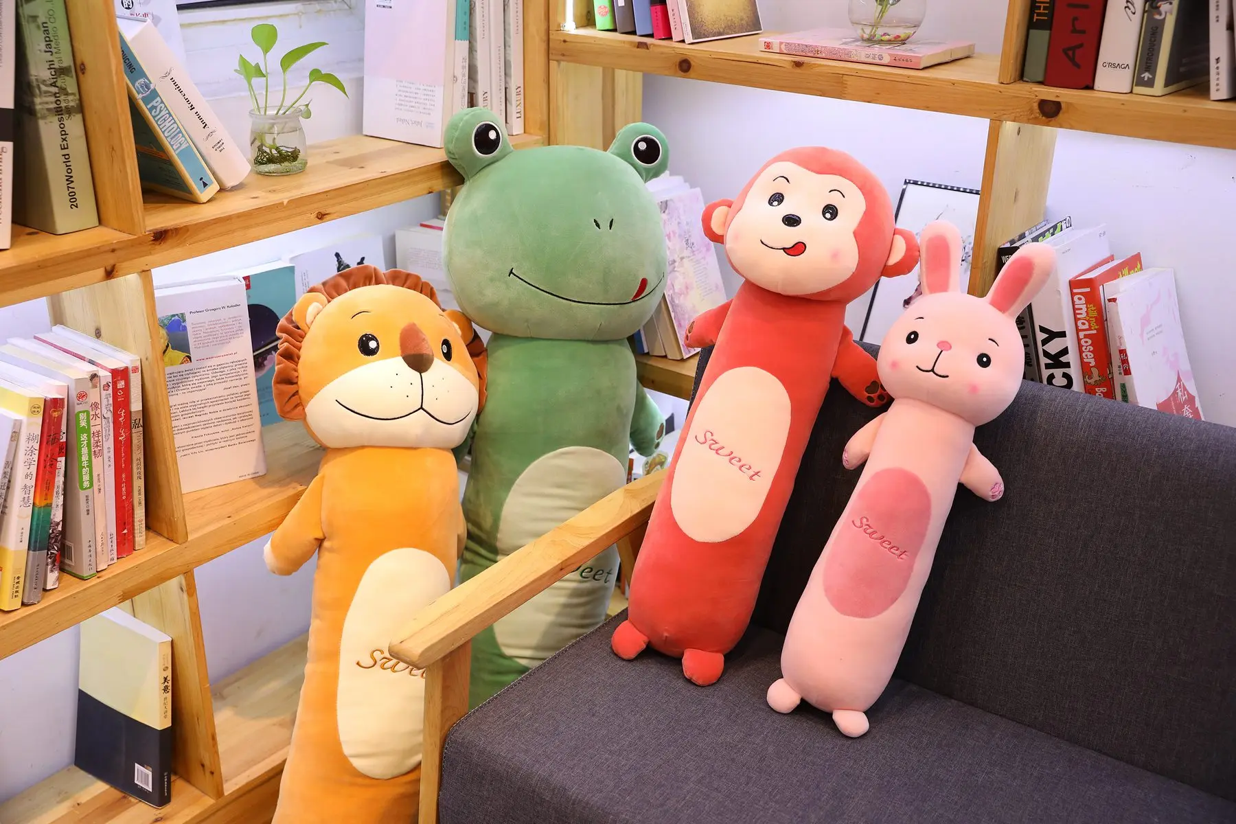 Цилиндрический плюшевые животные длинные средства ухода за кожей Kawaii постоянного обезьянка Банни лягушка Лев мягкие тела подушку компаньон, 4 размера