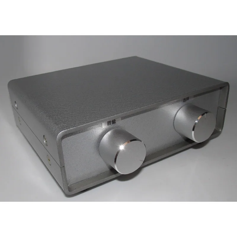 

Passive front stage controller: a selection switch and a volume potentiometer, high precision 4 × 23 gear precision shunt step