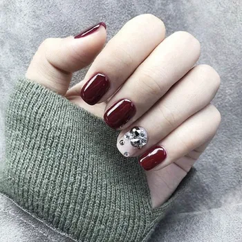 

24pcs Red White Silver Diamond Full Cover fake short nails with glue Women Wearable Manicure Products Bride fake press on nails