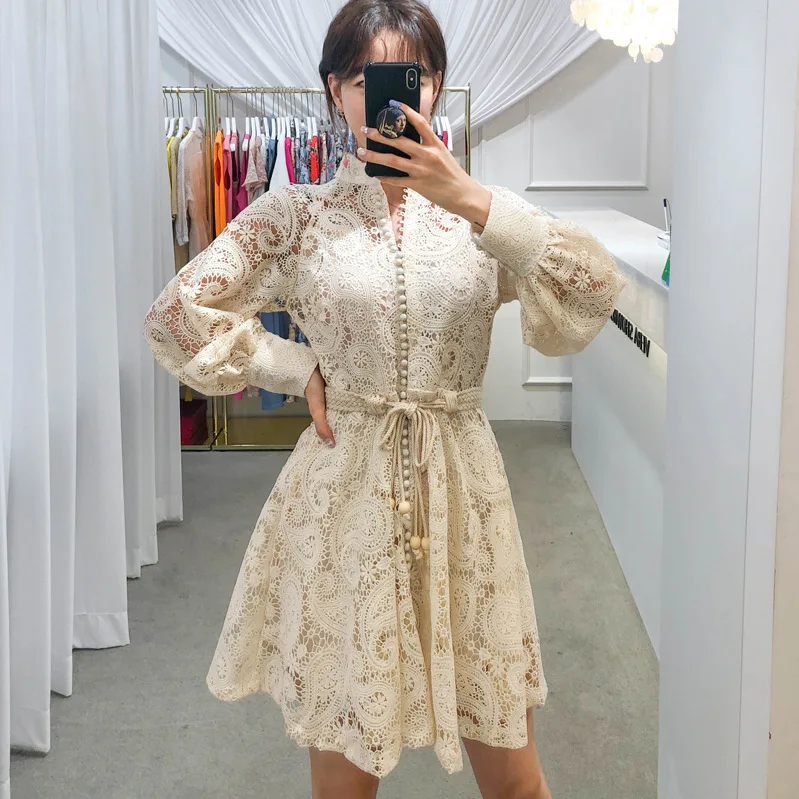 

Australia Rich Lady 2019 Autumn Machine Embroidery Puff Sleeve Retro Palace Style Slim Fit Lace Dress 8914
