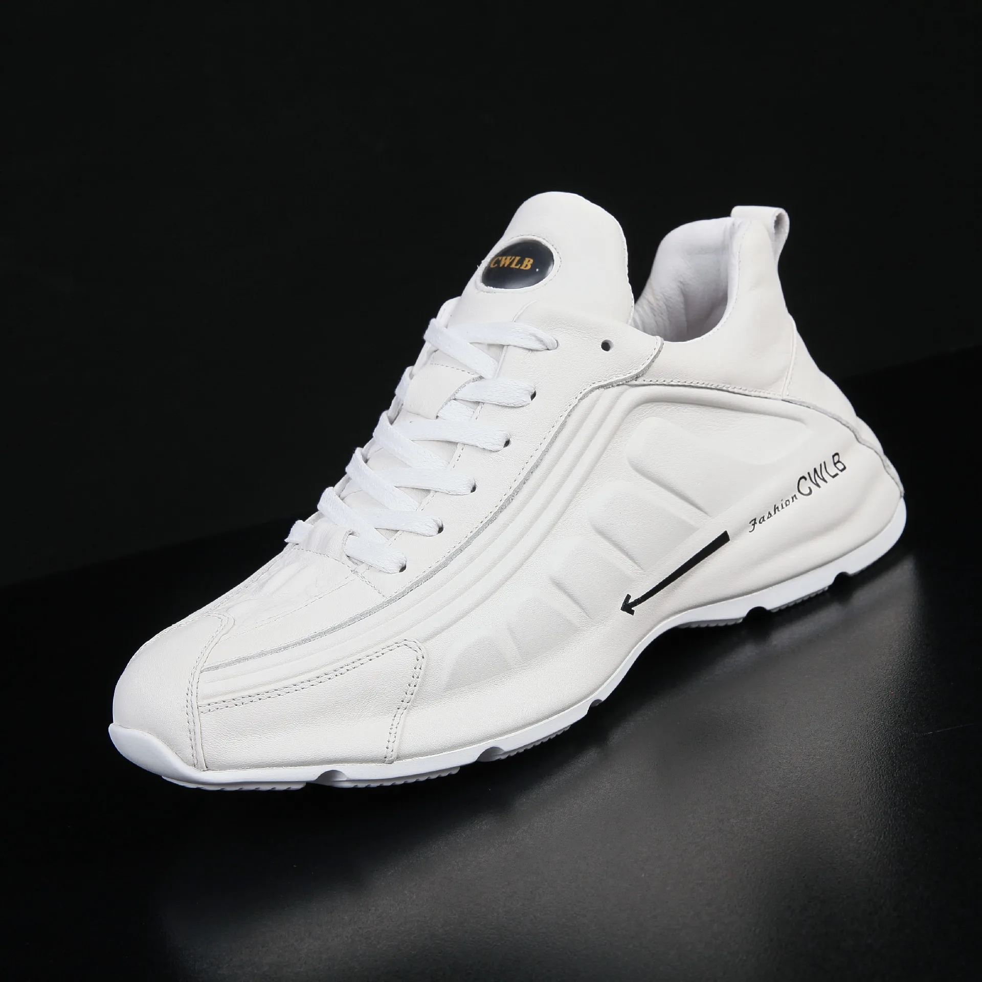 Men's casual shoes leather business party wedding moccasin shoes casual men's fashion trend Italian fashion loafers