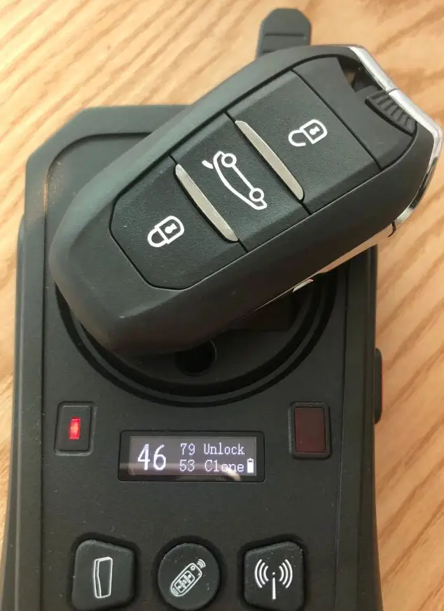 Keyless-go DS дистанционный смарт ключ-брелок 3 кнопки 433 МГц ID46(PCF7945) чип для peugeot 508 для Citroen C4 HU83 Blade с Goove