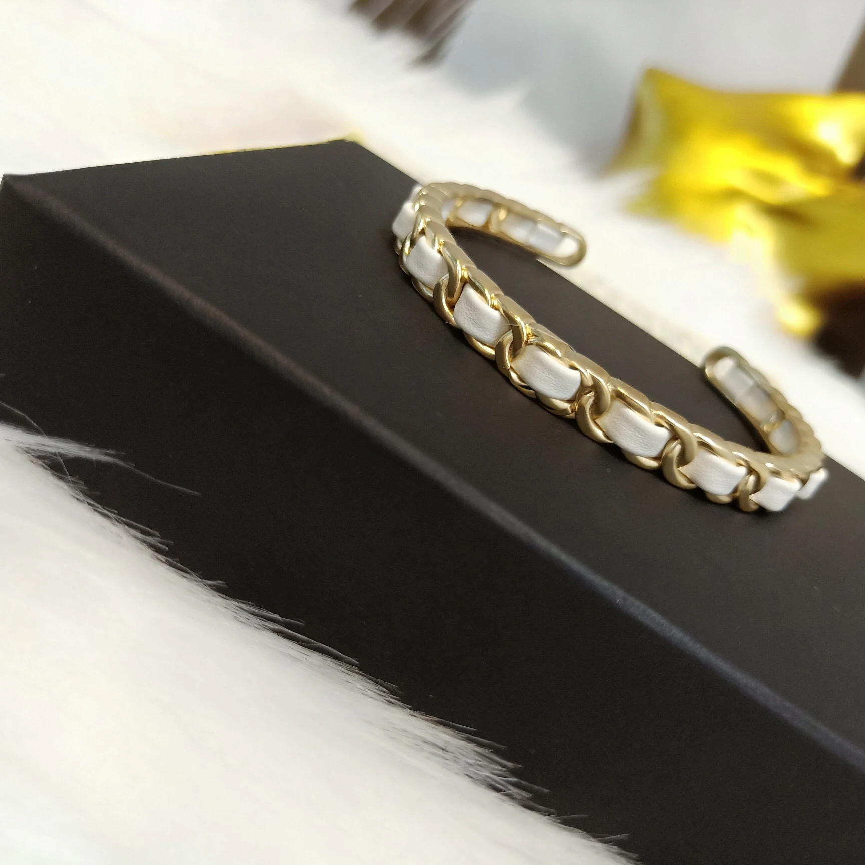 

Luxury Brand Bracelet for Women Fashion Elegant Leather Bracelets Bangles Female Jewelry Pulseras Mujer Bijoux 2019 New