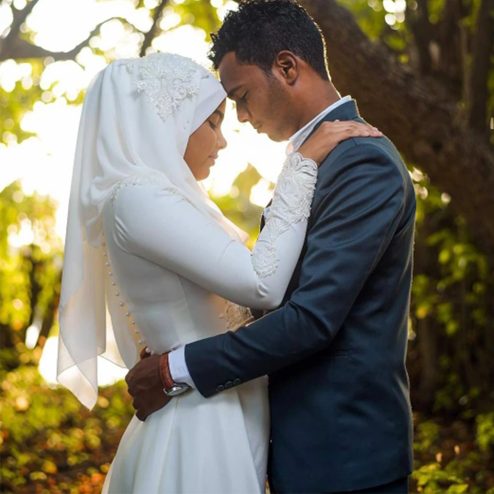 

Eightale Ivory A-Line Strechable Satin Muslim Wedding Dresses O Neck Islamic Bridal Gown with detachable Train