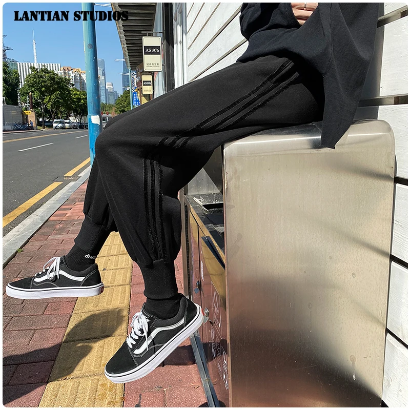 LT Stuidos Winter Warm Plus Velet Men's Sweatpants Korean Side Strip Man Casual Cargo Pants Black Gray Male Loose Trousers - Цвет: Black
