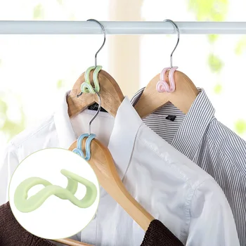 

5Pcs Home Closet Organizer Storage Rack Clothes Holder Hooks Plastic Easy Hook Wardrobe Storage Mini Clothes Hanger Creative