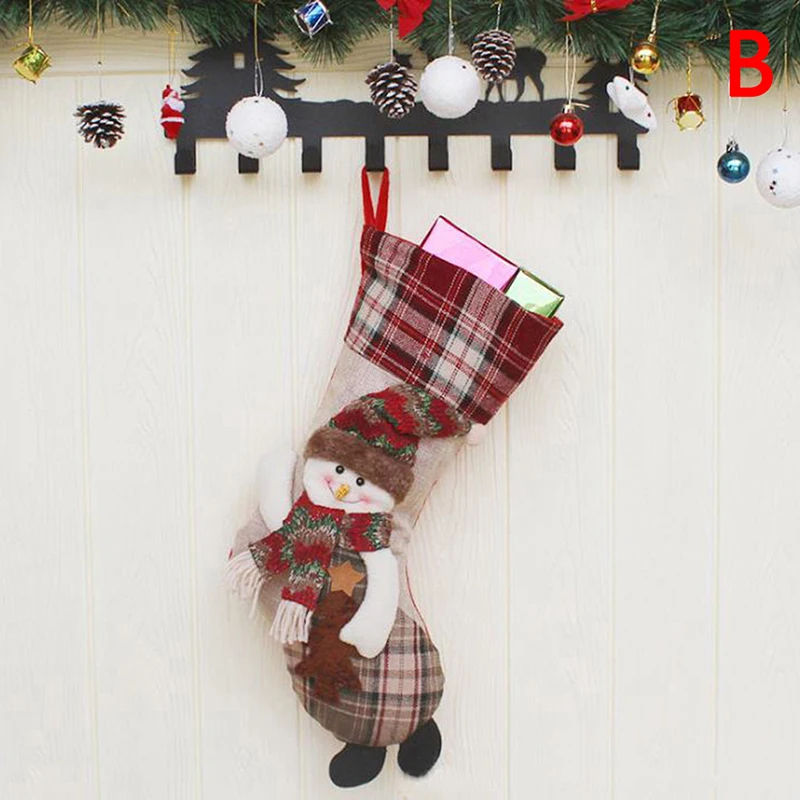 Large Christmas Stocking Santa Claus Sock Plaid Gift Holder Christmas Tree Decoration New Year Gift Candy Bags - Цвет: B
